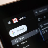 gmail dark mode